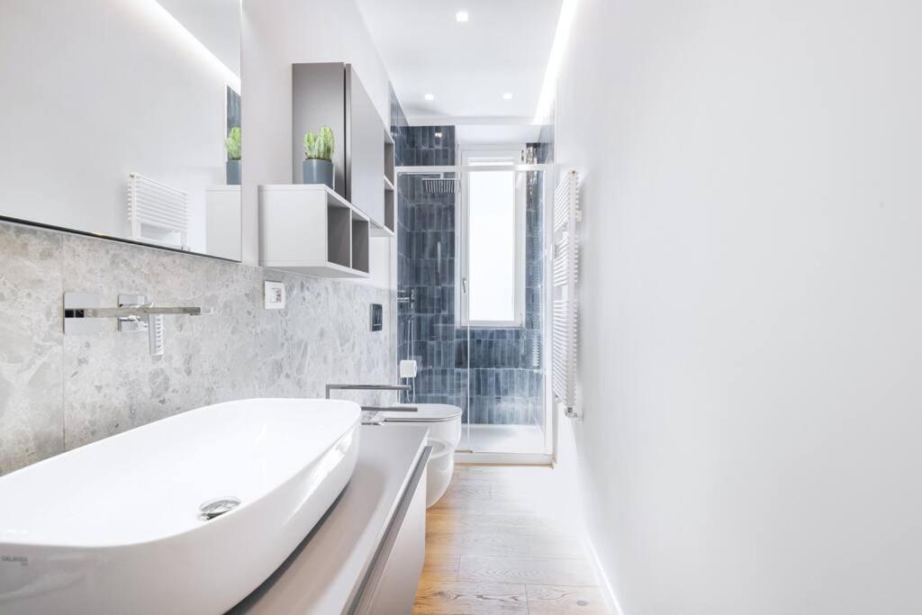 Easylife - Beautiful Flat With Balcony Pta Venezia * Mailand