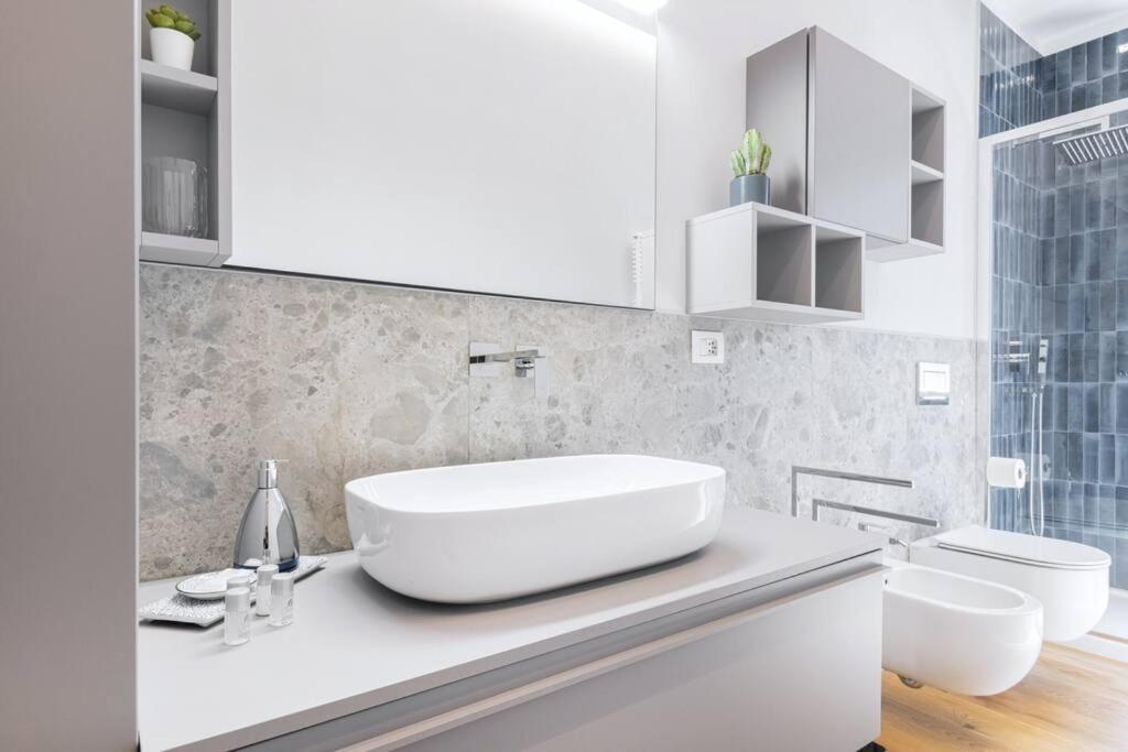 Easylife - Beautiful Flat With Balcony Pta Venezia * Mailand